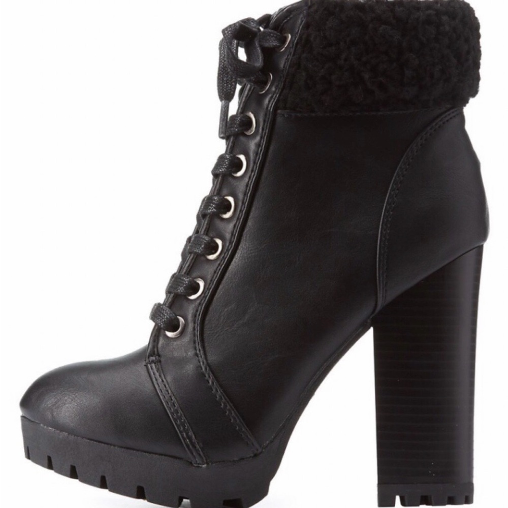 New - Women’s Black Fur Boots